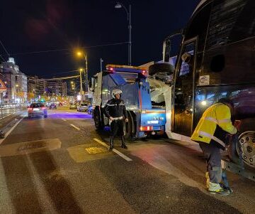 Napoli. Polizia Locale: controlli rispetto a Bus turistici e strutture turistiche
