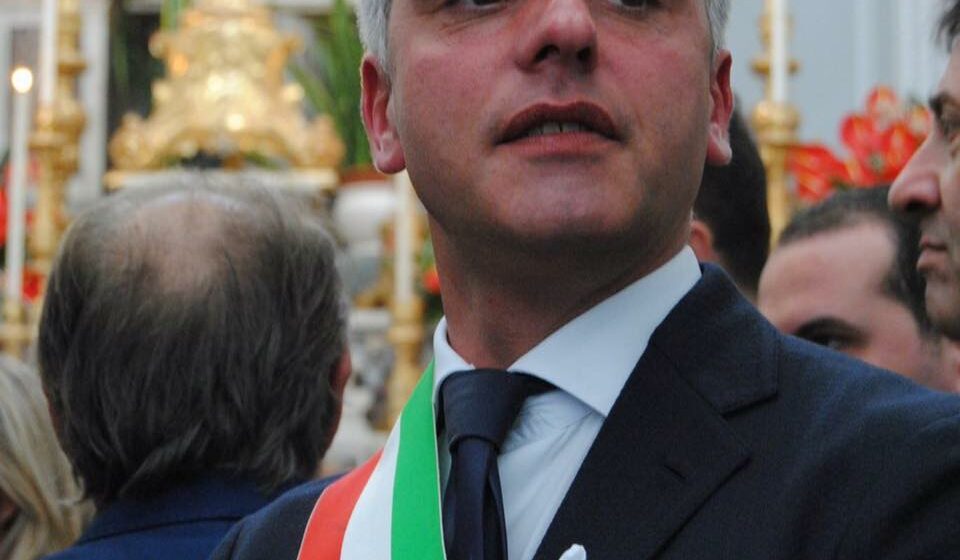 Ottaviano. Allarme del  sindaco Capasso: ” Pericoloso aumento indice dei contagio in città, siamo coscienziosi!”