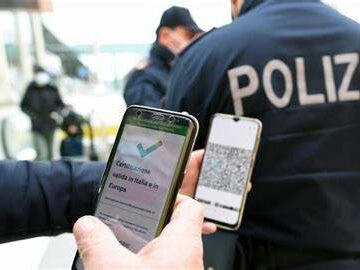 Controlli dei green pass. I poliziotti non ci stanno, Scalzo (Cosap): “Poliziotti allo sbaraglio, le leggi non sono chiare”