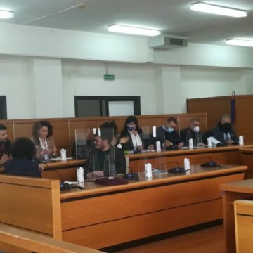 Volla. Schiaffeggiati il sindaco Di Costanzo ed il consigliere comunale Ricciardi, shock all’assise cittadina