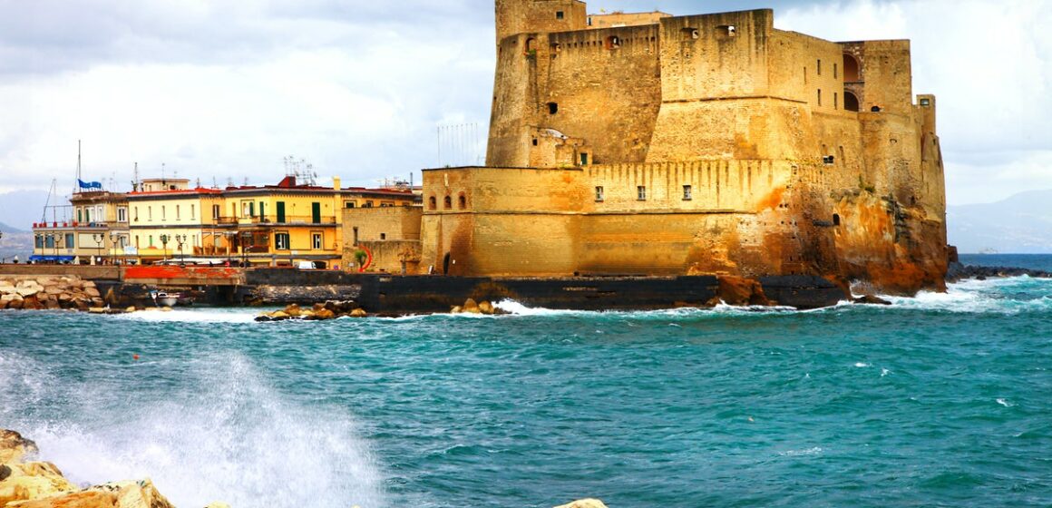 Napoli. Messa in sicurezza Castel dell’Ovo, approvati dalla Giunta i lavori urgenti