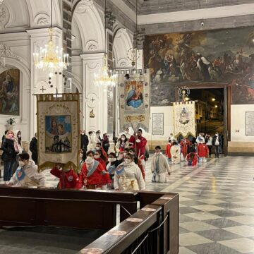 fukienti al santuario della madonna dell'arco - sant'anastasia Sant’Anastasia. I fujienti son tornati al Santuario della Madonna dell’Arco per il 571° pellegrinaggio. La pandemia è alle spalle