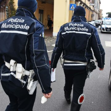 p m Napoli. Polizia Locale: arrestato il responsabile aggressione ai danni della Polizia Municipale dello scorso 21 ottobre