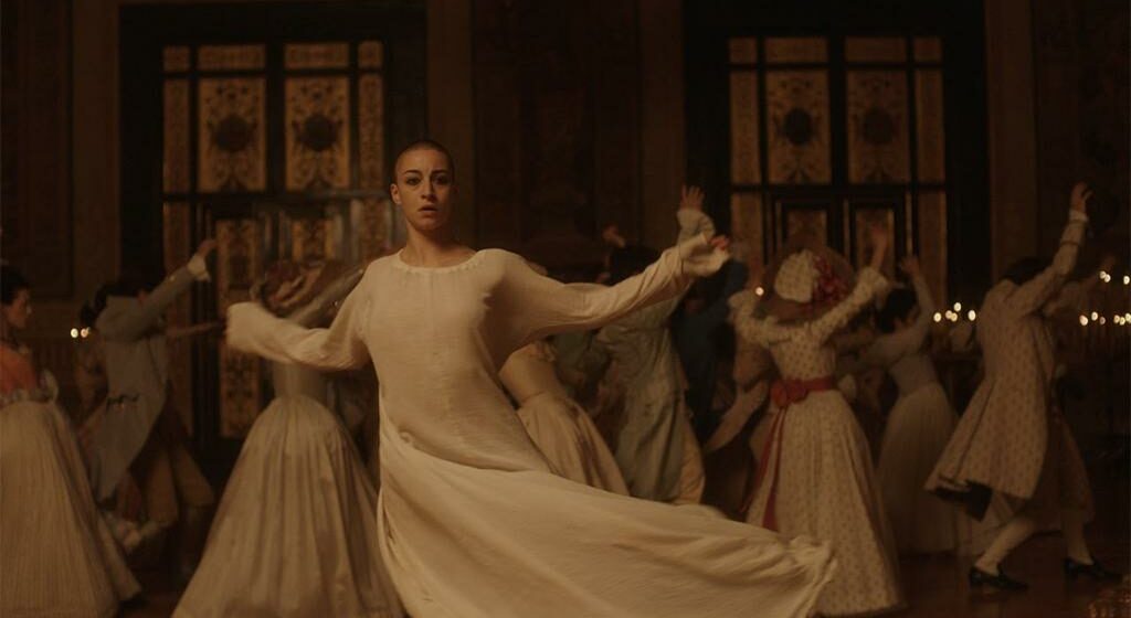 Progetto Liberato. Il cantante napoletano senza volto torna il 9 maggio e non tradisce le attese con un album a sorpresa legato alla sua città