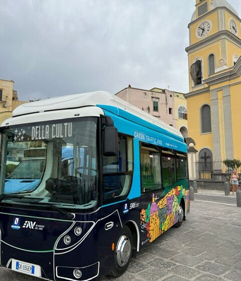 bus-elettrico-procida Procida Green Traffic Free – Presentato il primo bus elettrico nel TPL Campania