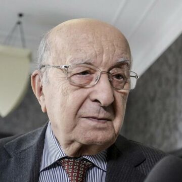 Morto l'ex premier Ciriaco De Mita E’ morto Ciriaco De Mita, ex capo del Governo e storico segretario della DC. Aveva 94 anni