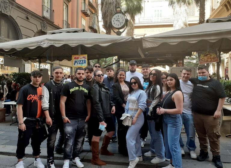 Napoli. Teatro Augusteo,  incontro De Luca e studenti napoletani all’incontro Cultura per la Pace”. La Prof Rossi: “I ragazzi coinvolti emotivamente”