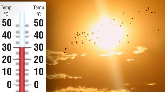 termometro-caldo-556744.660x368 Napoli. Ondate di calore, il Comune ha attivato il “Piano Emergenza Caldo 2024”