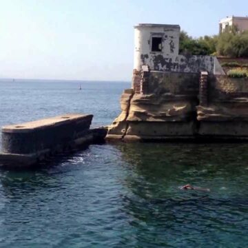 Napoli.  “Area Gaiola”, introdotto dispositivo di accesso e di limitazione