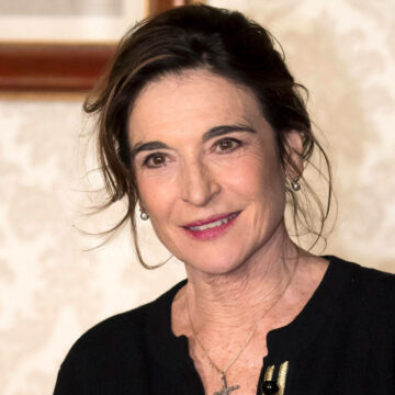 lina sastri Teatro. “La mancanza” di Lina Sastri va in scena al Cortile della Reggia di Capodimonte di Napoli il 10 giugno