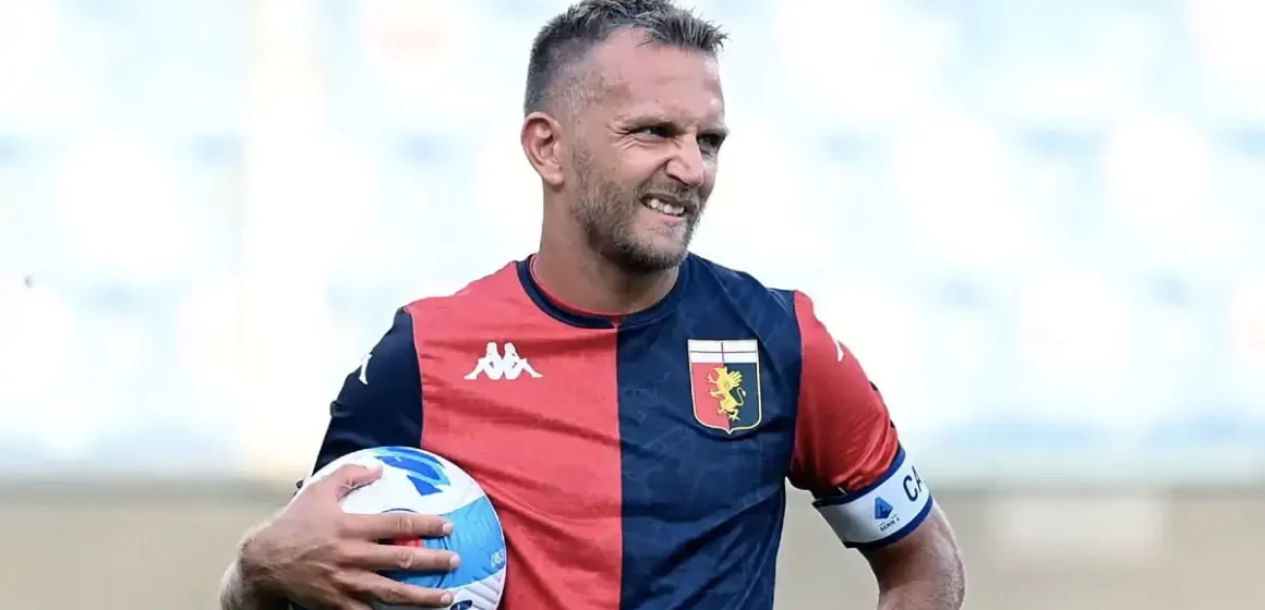 Calcio. Mimmo Criscito lascia il Genoa. Il campione di Cercola sbarca a Toronto in MLS e troverà Insigne