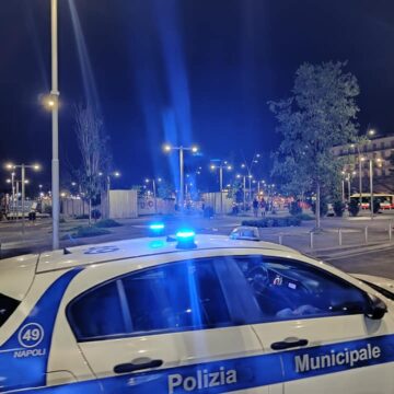 piazzagariabaldio Napoli. Piazza Garibaldi, lotta a degrado e abusivismo: vigili fino a mezzanotte. Raccolto un quintale di spazzatura