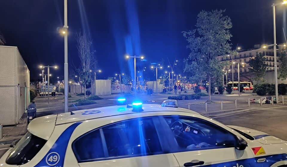 piazzagariabaldio Napoli. Piazza Garibaldi, lotta a degrado e abusivismo: vigili fino a mezzanotte. Raccolto un quintale di spazzatura