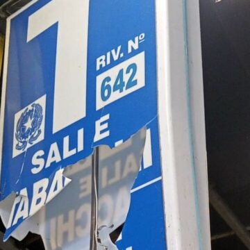 tabacchi metro chiaiano-2 Napoli. L’assessore De Iesu a Chiaiano al presidio in ricordo di Ulderico Esposito, tabbaccaio ucciso da un nigeriano