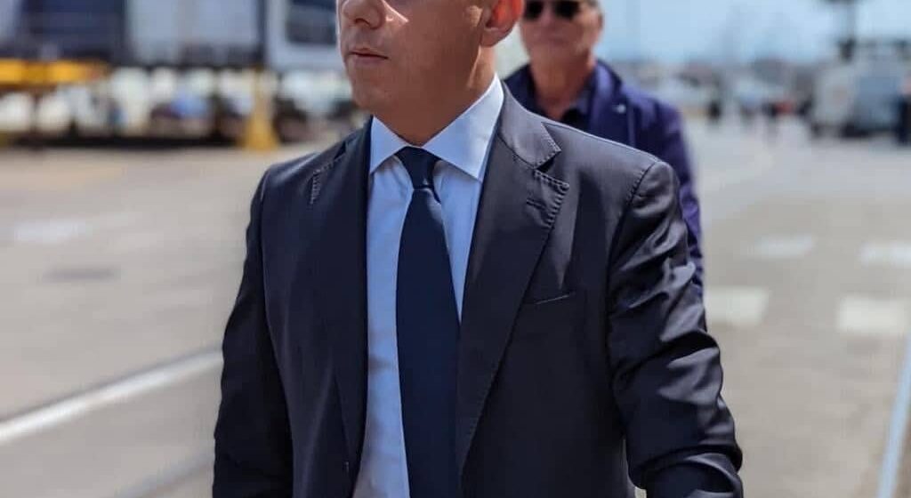 VACCARO SEN Appello del gruppo parlamentare di Insieme per il Futuro: “Questo è il momento di continuare a governare e fare gli interessi degli italiani!”