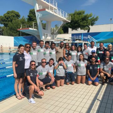 Europei di Nuoto Roma ’22, la nazionale di tuffi si allena alla Mostra d’Oltremare. Stamane la visito dell’assessore allo sport del comune di Napoli