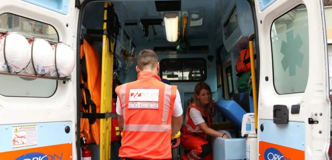 Napoli. 82enne muore dopo aver subito furto di un borsello. Era stato aiutato a cambiare una gomma dell’auto