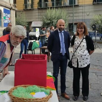 sanita scuola Napoli. “Amici di Scuola”: in Piazza Sanità l’augurio della comunità ai bambini, educatori e famiglie per il nuovo anno scolastico con gli assessori Striano e Trapanese