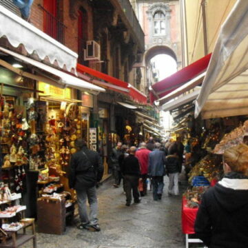 San-Gregorio-Armeno Napoli. Senso unico a San Gregorio Armeno, si parte da sabato 3 dicembre