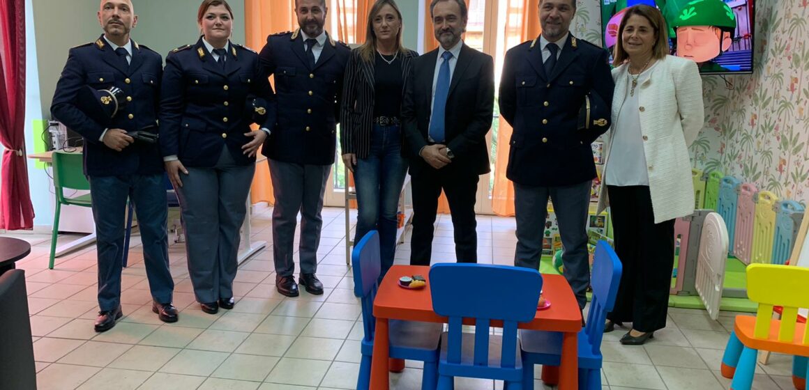 Napoli. Inaugurata, presso il Commissariato di Secondigliano, “la stanza rosa di Lino”