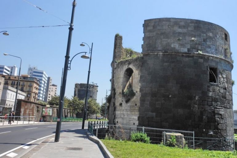 torren aragonesi Napoli. Comune, nuovo intervento bonifica Torri Aragonesi, rimossi quintali di rifiuti