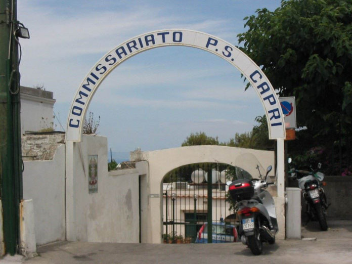 Commissariato di POlizia di Capri. Capri 2014 Capripress Capri. Sede del Commissariato di Polizia fatiscente, il Cosap scrive al Questore: “Infiltrazioni d’acqua e cadono calcinacci. Si intervenga!”