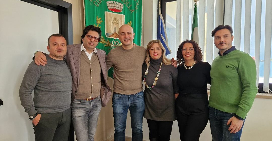 nuova giunta volla Volla. Arriva la nuova Giunta, il sindaco Di Costanzo: “Ora l’impegno per risolvere i problemi della città”