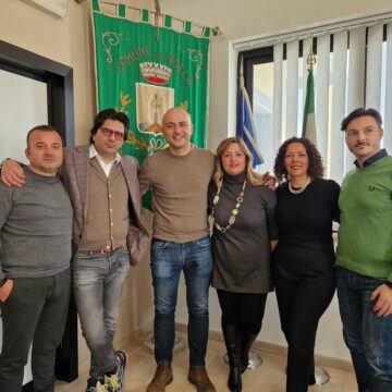 Volla. Arriva la nuova Giunta, il sindaco Di Costanzo: “Ora l’impegno per risolvere i problemi della città”