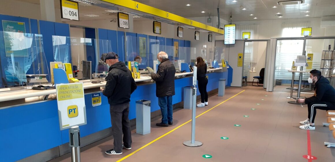 Ufficio Postale-3-4 San Sebastiano al Vesuvio. Poste Italiane chiude i suoi sportelli per 5 giorni: tra fine luglio e metà agosto