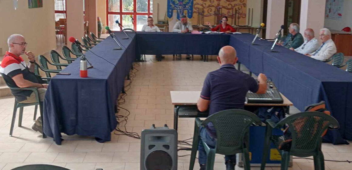 Cercola. La maggioranza diserta il consiglio comunale, bulgaro divieto di trasmettere la diretta streaming. Sprecati altri soldi