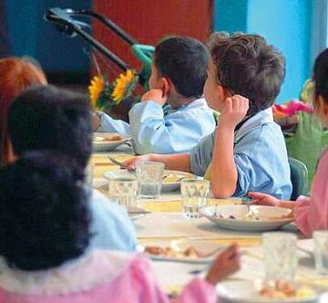 Cercola. Salta la refezione scolastica,  forse a febbraio. Senza approvazione del bilancio non si liberano i fondi per gara di appalto
