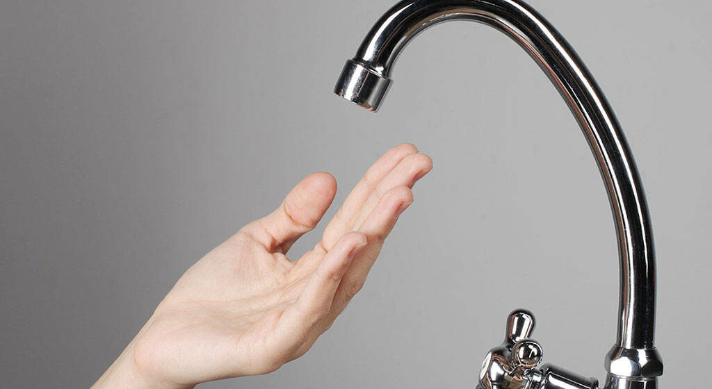 rubinetti-a-secco Cercola. Rubinetti a secco da stamane, in serata torna l’erogazione dell’acqua. Tubature Gori danneggiate da lavori per fibra ottica