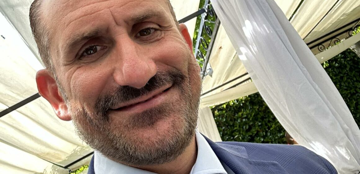 vincenzo fiengo ex sindaco di cercola Cercola. Caos rifiuti, uffici comunali collassati ad agosto, presidenza consiliare: l’ex sindaco Fiengo critica Rossi