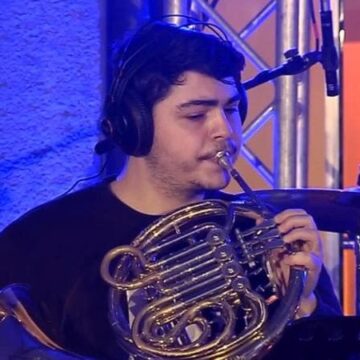 gia,mbattista cutolo Napoli. Morte Giambattista Cutolo, bandiera a mezza su Palazzo San Giacomo. Fiaccolata alle 18 per il musicista della Scarlatti