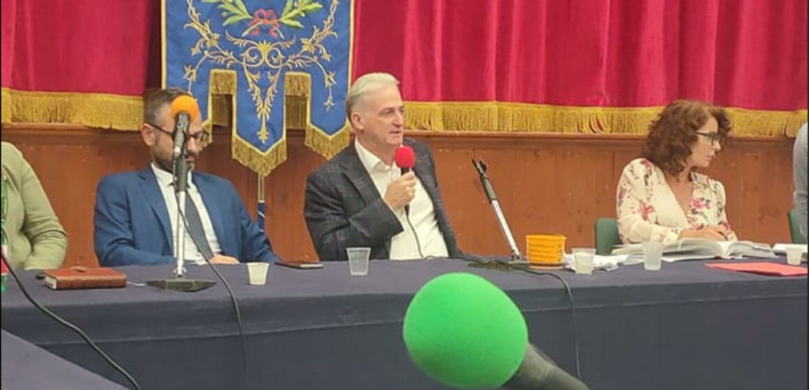 Cercola. Giorgio Esposito,  eletto presidente consiliare. Visone(M5S) e Grillo (Liberi e Forti)  rifiutano ‘scambio’ con posizione critica del voto di bilancio?