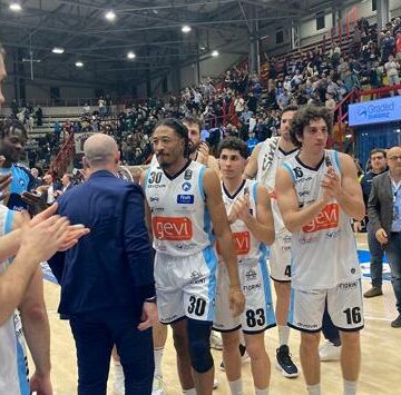 Napoli. Il PalaBarbuto affidato in gestione alla GeVi Basket parte con la sfida sold out con la Armani Jeans