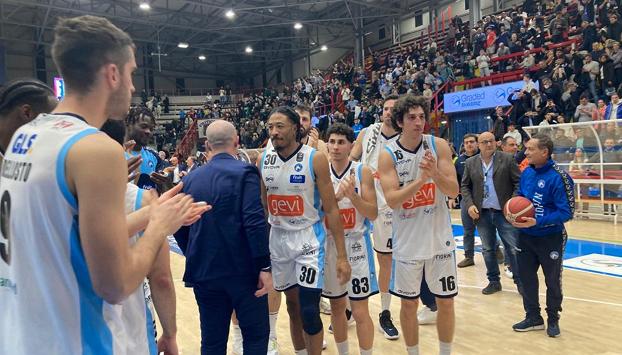 Gevi_Napoli Napoli. Il PalaBarbuto affidato in gestione alla GeVi Basket parte con la sfida sold out con la Armani Jeans