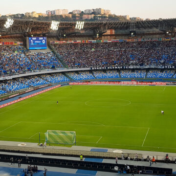 Napoli. Controlli Stadio Maradona, Polizia Locale allontana 9 parcheggiatori abusivi, prelevati 55 veicoli e contestati 98 verbali di violazione Codice della Strada
