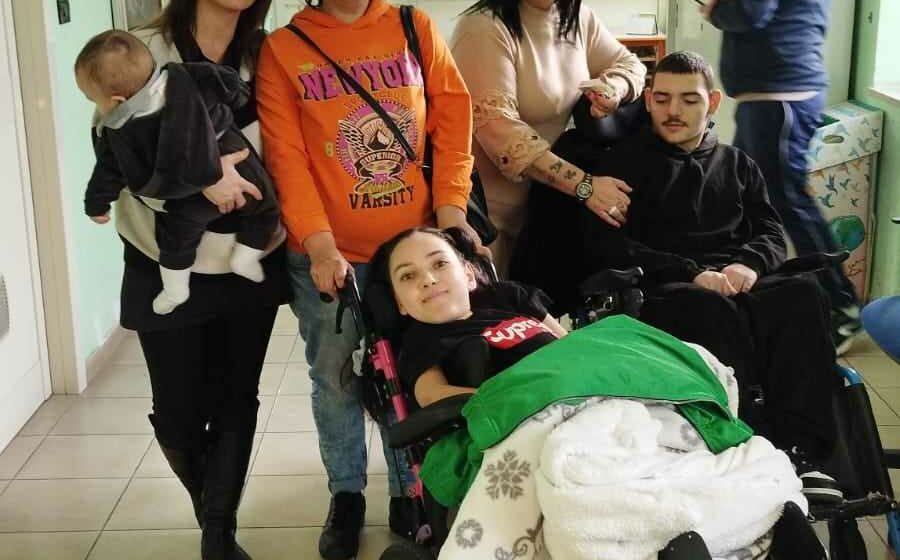 Volla. Assegni di cura evaporati. Mamme e bambini disabili occupano Comune. “Aspettiamo il Prefetto, pronte a morire per i nostri figli”, ecco il  loro grido di dolore