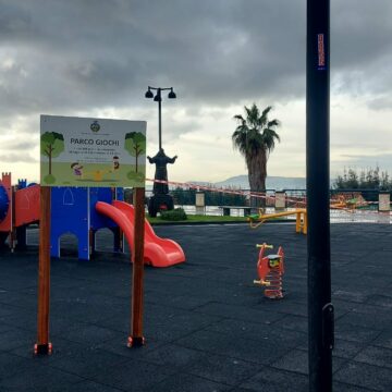 San Sebastiano al Vesuvio. Installate le nuove giostrine a Piazza Belvedere