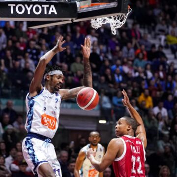 Basket. La Generazione Vincente Napoli vince la Coppa Italia a Torino. Sconfitta l’Olimpia Milano