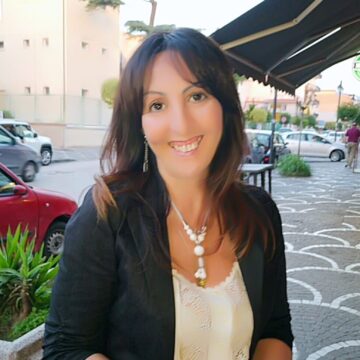 Volla. Allarme blatte e zanzare. Angela Sgritto (Fratelli d’Italia): “L’amministrazione quando inizia gli interventi? Aspettiamo l’invasione?”