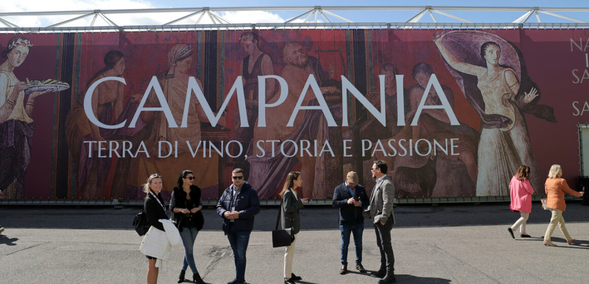 Regione Campania al Vinitaly di Verona. Convegni, masterclass e degustazioni del vino con il brand Campania