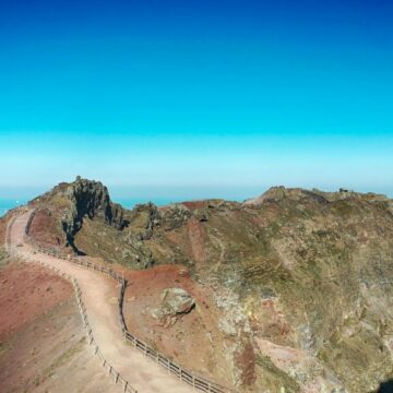 cratere vesuvio 9° Giro Mediterraneo Rosa, 20 aprile strada di accesso al cratere del Vesuvio la viabilità potrebbe essere interdetta e limitata