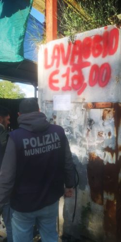 sversamento abusio san lorenzo napoli Sversamento illecito, la Polizia Locale sequestra un autolavaggio