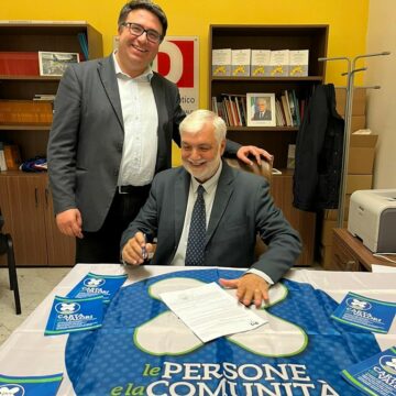 nicola campanile per Elezioni europee. Il cercolese Nicola Campanile candidato nel Partito Democratico, fu assessore nel 2008 del governo di centrodestra