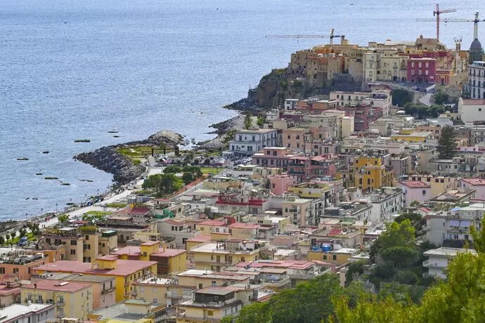 campi flegrei -- Presentato in commissione il piano di allontanamento comunale per il rischio vulcanico dei Campi Flegrei