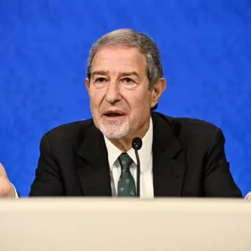 musumeci Campi Flegrei, Ministro Musumeci: “Gravissime responsabilità Regione e Comuni. Autorizzato uno sviluppo urbanistico irragionevole”