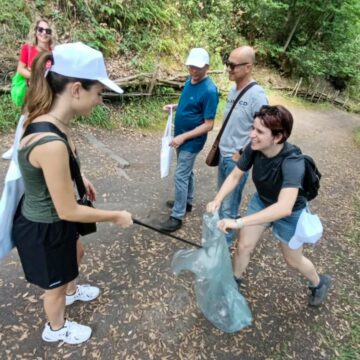 j ej Parco Nazionale del Vesuvio. Iniziativa “Johnson & Johnson” per la tutela dei parchi
