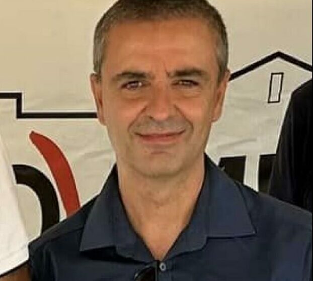 on-carmela-auriemma-con-giannarini-visone-scaled Cercola. Paolo Giannarini ‘rinuncia’ al Nucleo di Valutazione, sarebbe stato violato l’avviso pubblico. La moglie fu candidata nelle liste di Rossi, fuori anche dal M5S